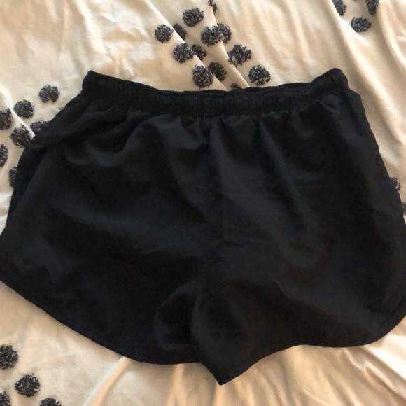Black Nike Shorts. Size XL - Picture 4 of 4